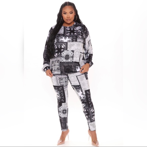 Fashion Nova Pants - Black Paisley Legging Set